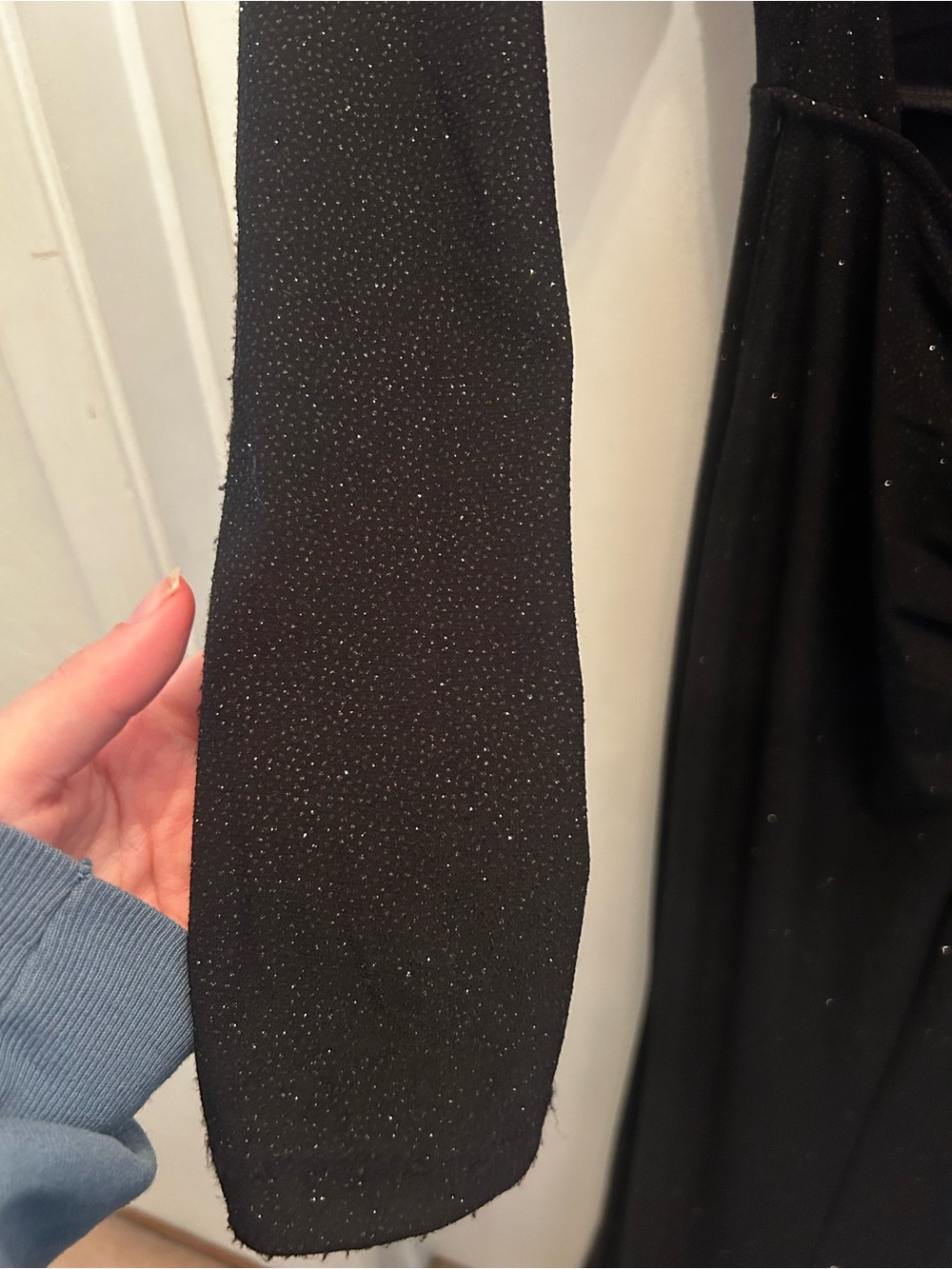 Lulu's Black Long-Sleeve Plunge V-Neck Evening Gown - Picture 5 of 6